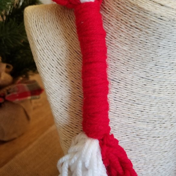 NWT Red and White Candy Cane Scarf Cowl Badgers - Picture 6 of 6